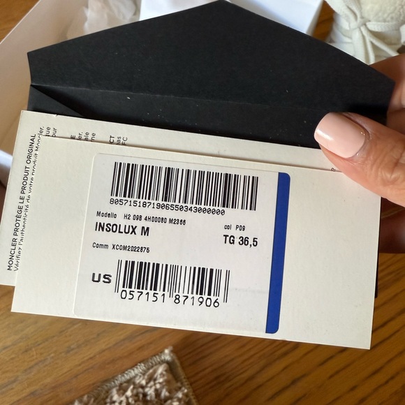 Moncler Women’s Silver and Cream Boots - Picture 9 of 13